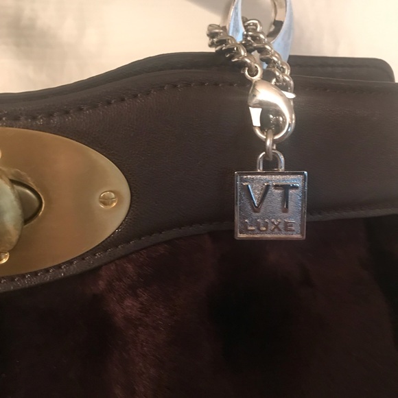 Luxurious VT Luxe Crushed Brown Velvet Handbag - Picture 5 of 8
